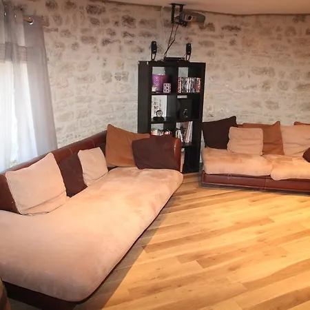 Holiday home Lorengrain