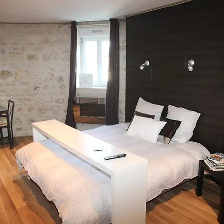 Holiday home Lorengrain Bruyeres-et-Montberault